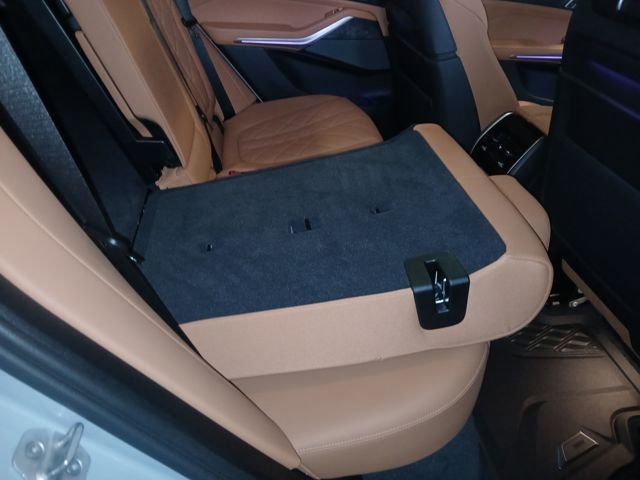 Used 2025 BMW X5 M60i image 54