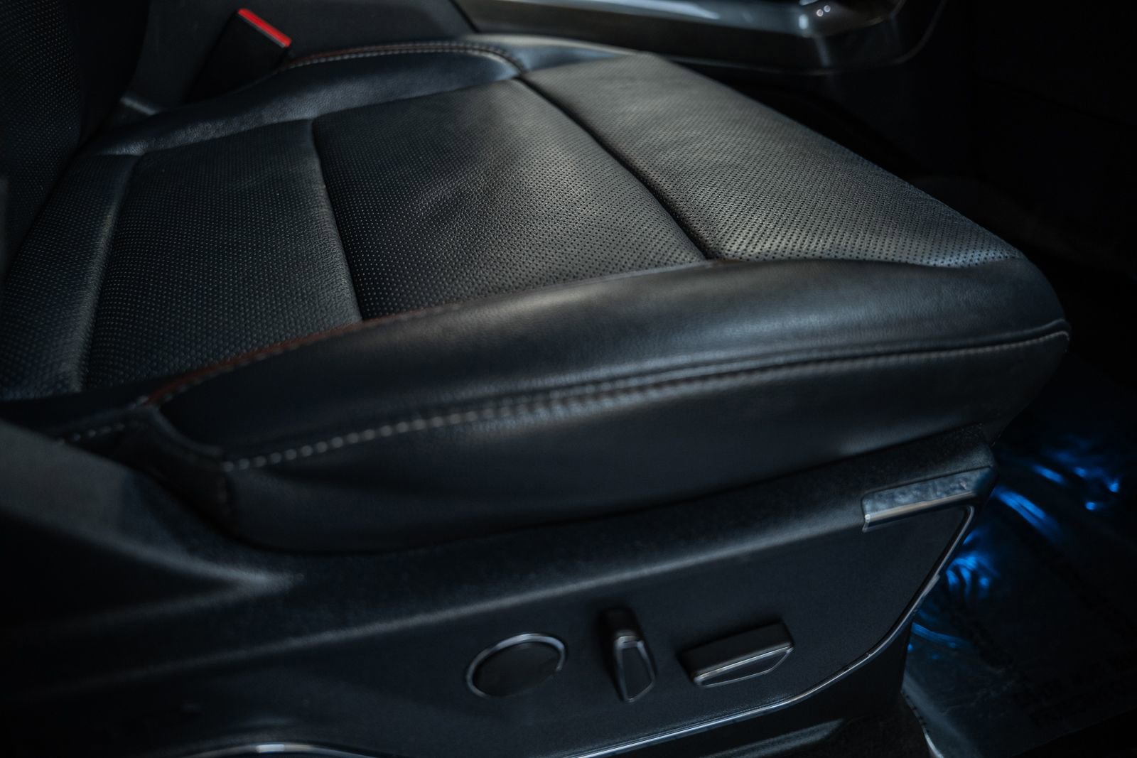 Certified 2021 Ford F150 Lariat w/ Equipment Group 502A High image 44