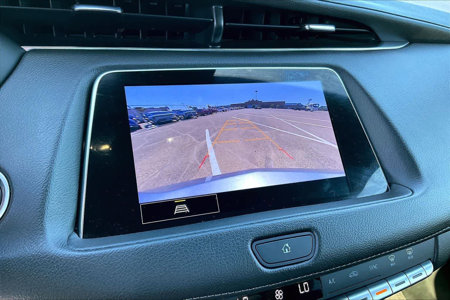 Used 2023 Cadillac XT4 Premium Luxury image 25
