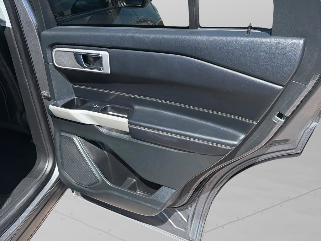 Used 2024 Ford Explorer XLT w/ Equipment Group 202A image 11