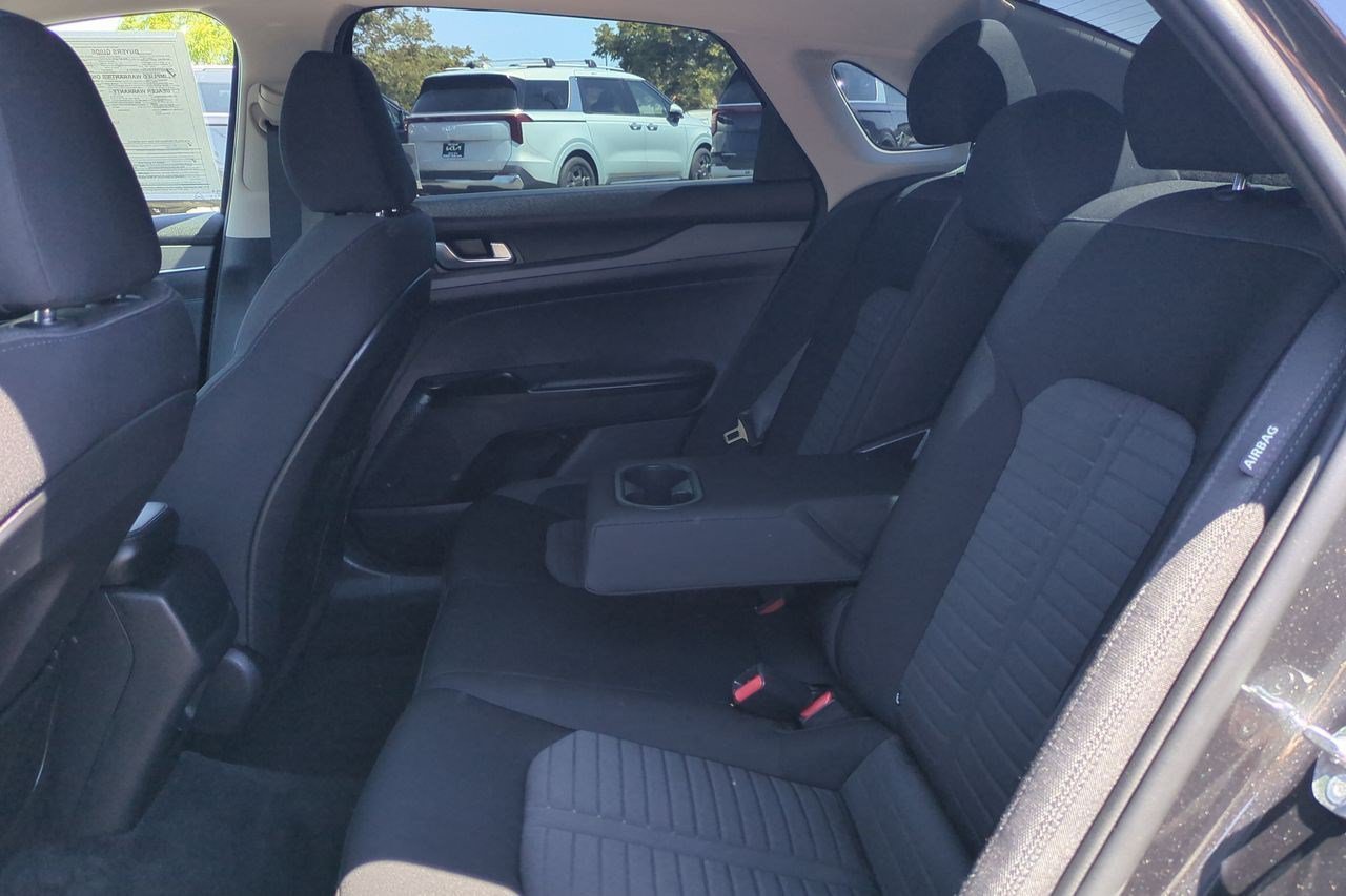 Certified 2025 Kia K5 LXS FWD image 21