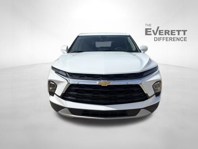 New 2026 Chevrolet Blazer LT FWD image 2