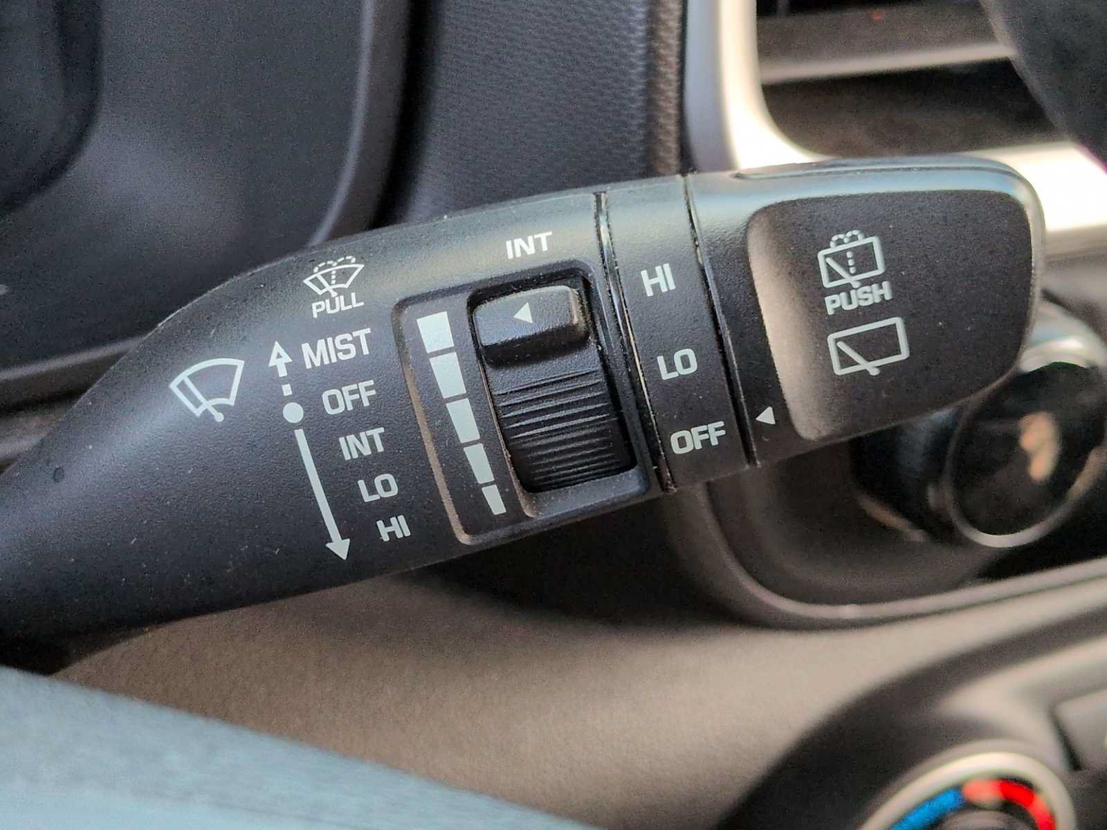 Certified 2021 Hyundai Venue SE FWD image 26
