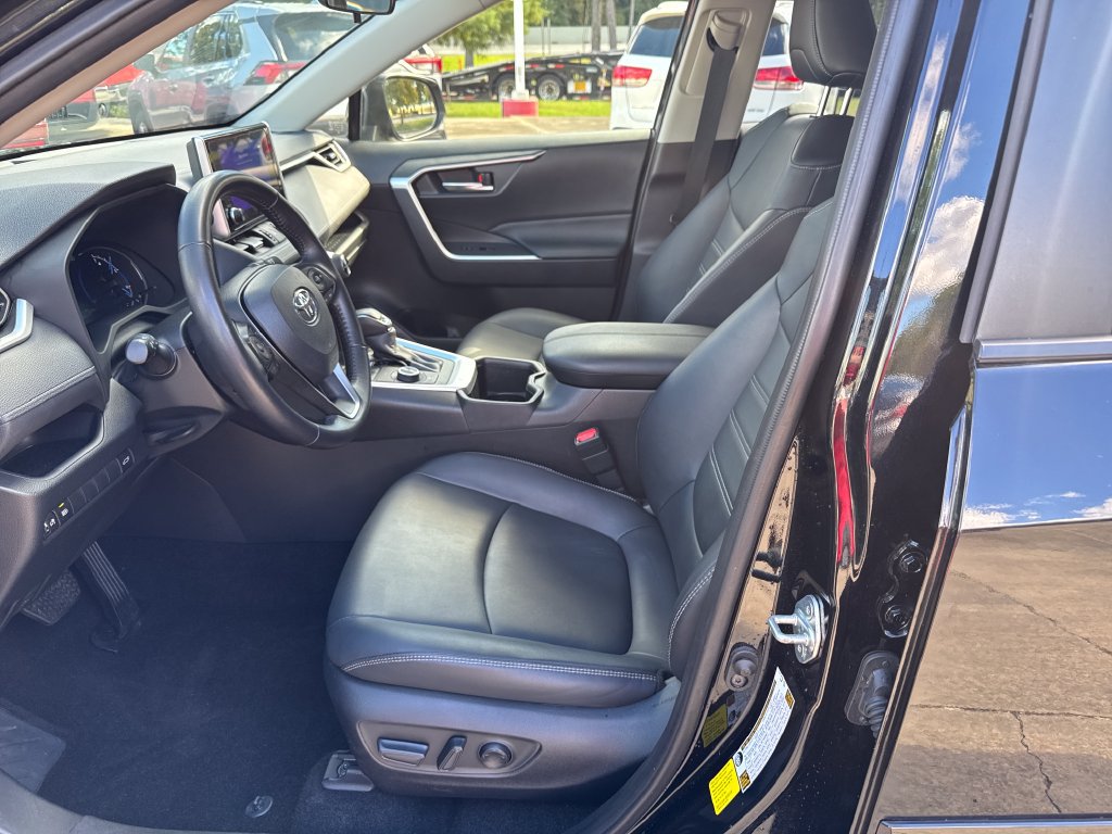Certified 2025 Toyota RAV4 XLE Premium AWD/4WD image 15