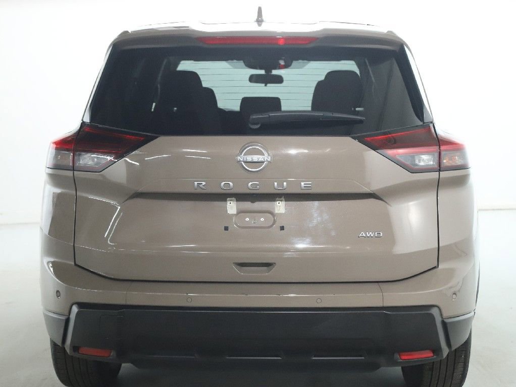 Used 2025 Nissan Rogue SV AWD/4WD image 43