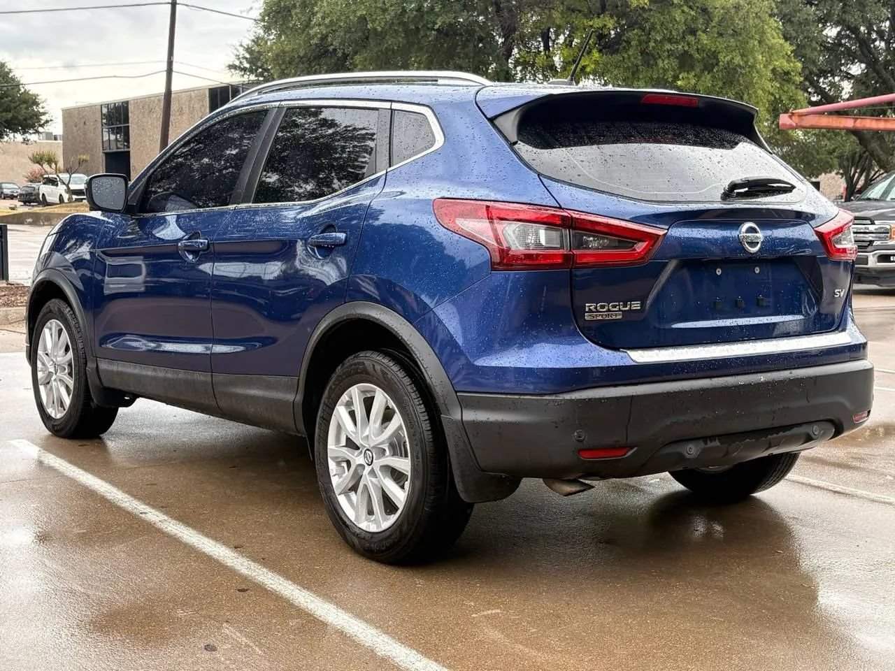 Used 2020 Nissan Rogue Sport SV w/ Technology Package FWD image 5