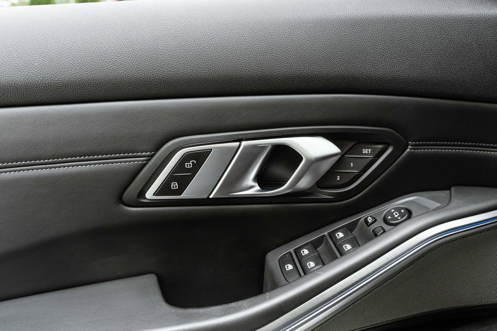 Used 2021 BMW M3 Competition w/ M Carbon Exterior Package RWD image 18