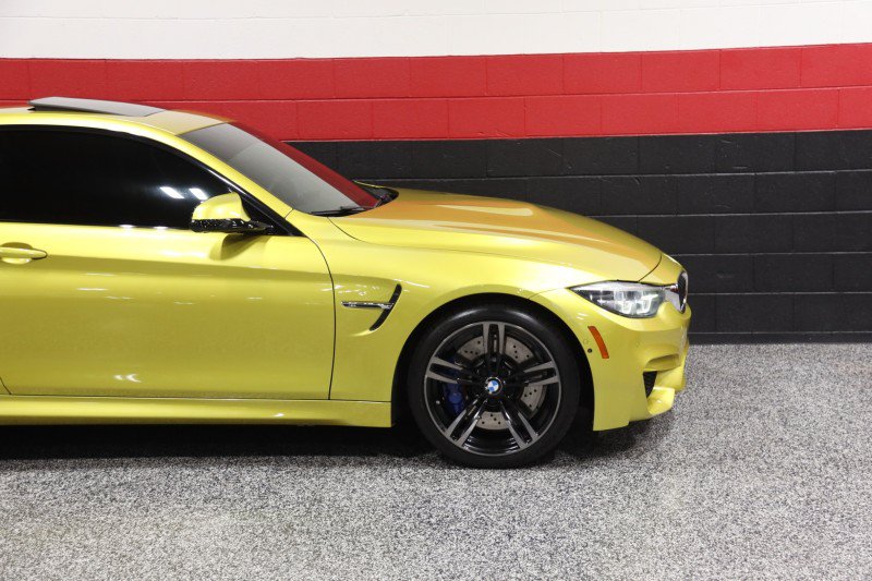 Used 2019 BMW M4 Coupe w/ Executive Package RWD image 7