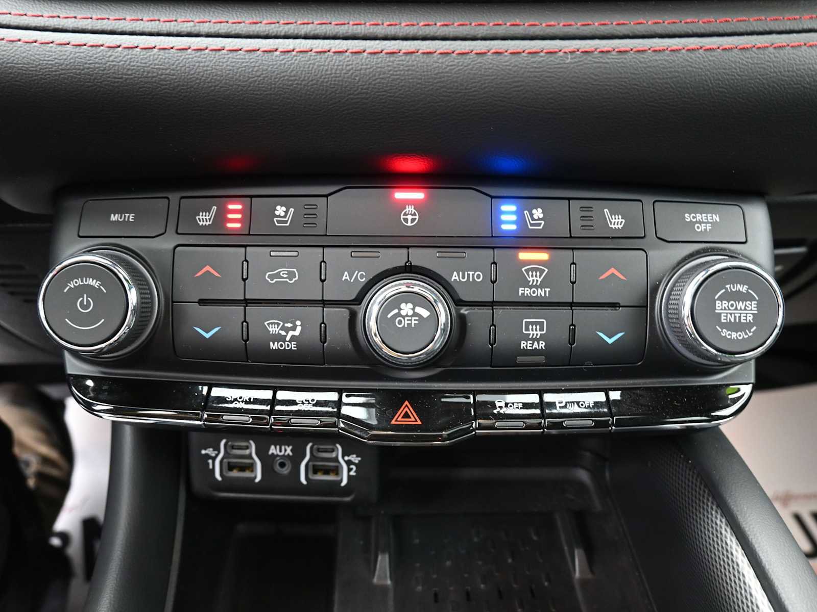 Used 2025 Dodge Durango R/T image 8