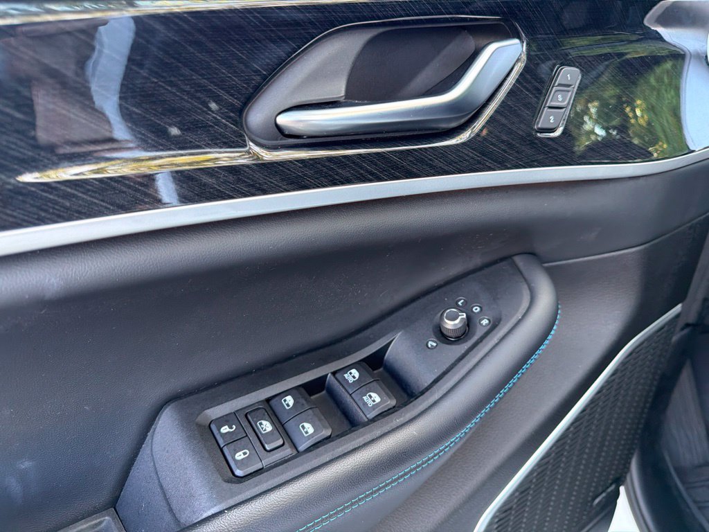 Used 2023 Jeep Grand Cherokee Trailhawk w/ Luxury Tech Group III AWD/4WD image 42