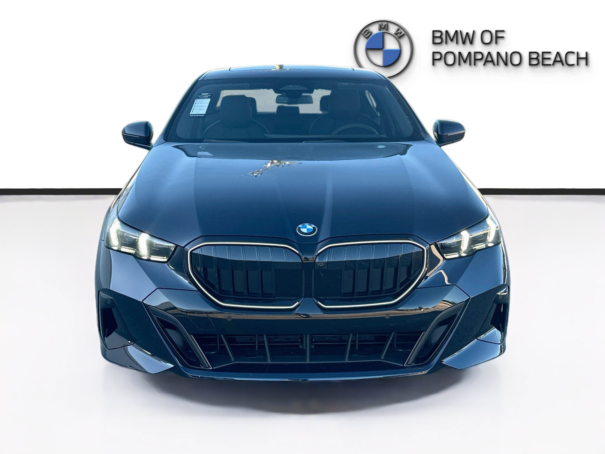 New 2027 BMW 540i xDrive w/ M Sport Package AWD/4WD image 2