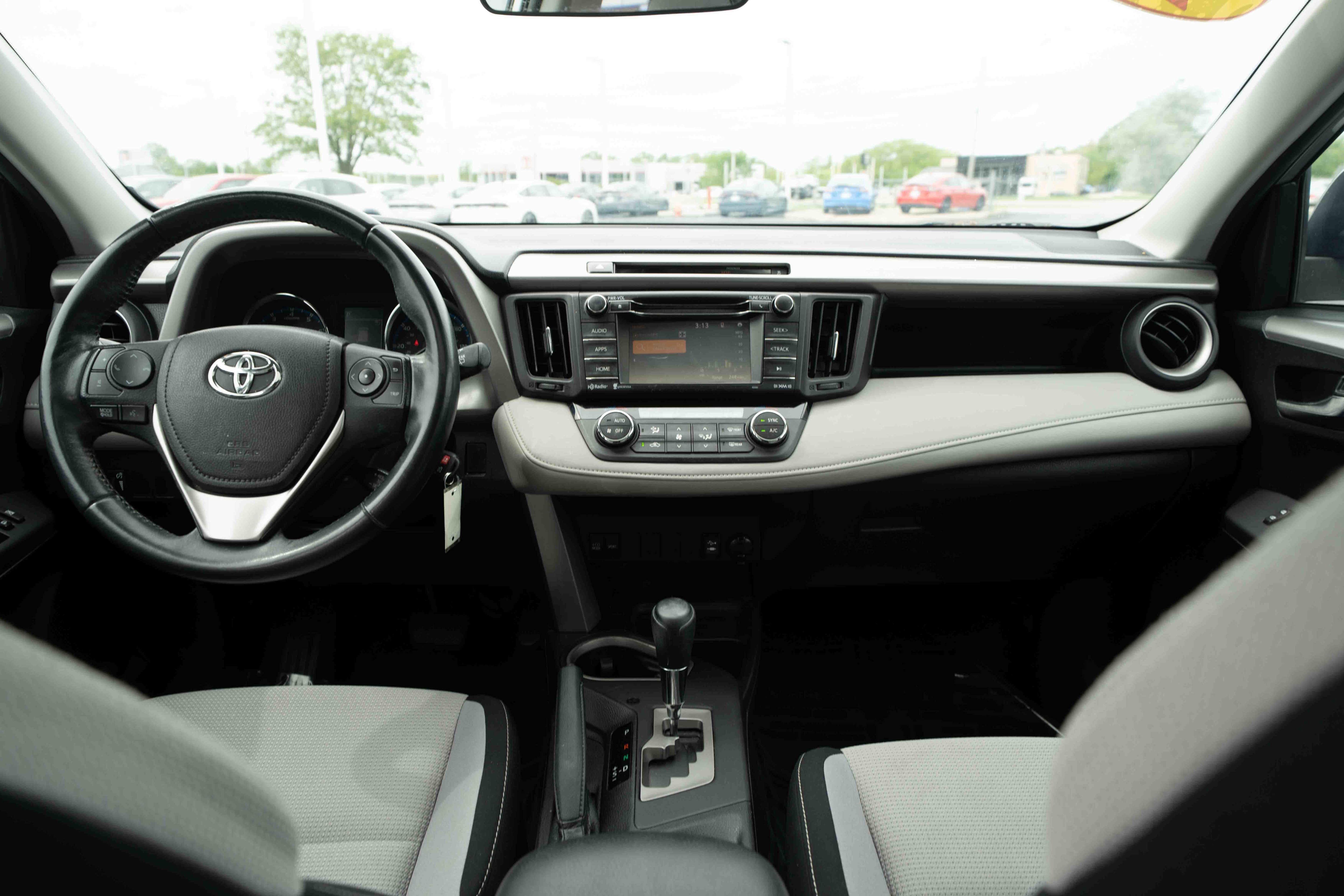 Used 2016 Toyota RAV4 XLE AWD/4WD image 20