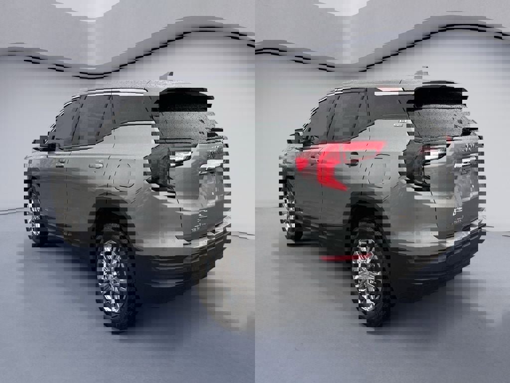 Used 2023 GMC Terrain SLE image 3