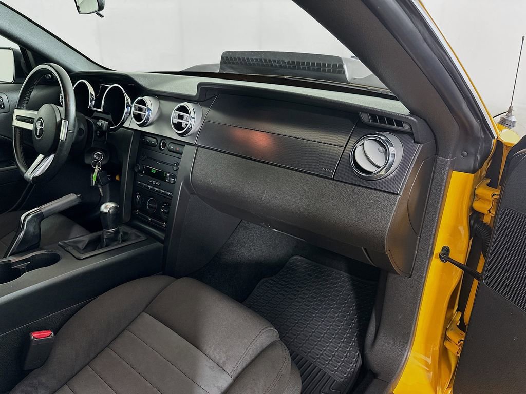 Used 2007 Ford Mustang GT RWD image 30