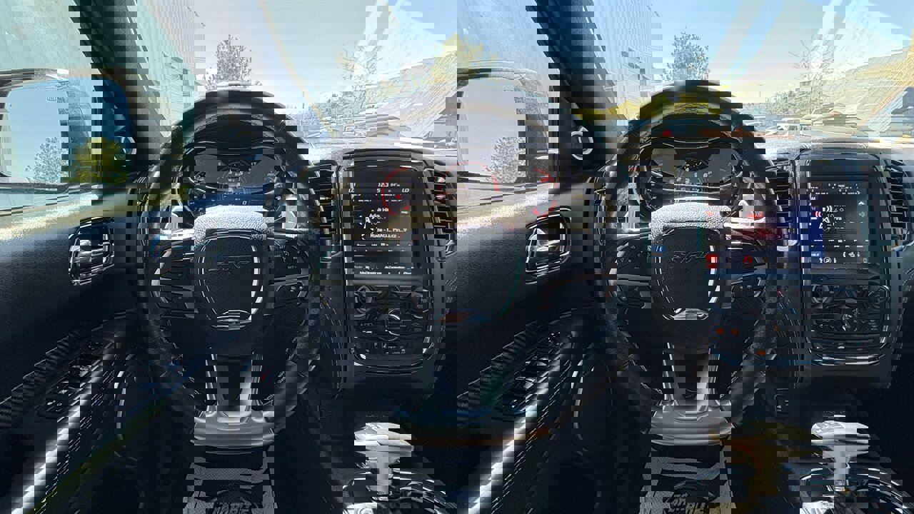 Used 2018 Dodge Durango SRT w/ SRT Interior Appearance Group image 21