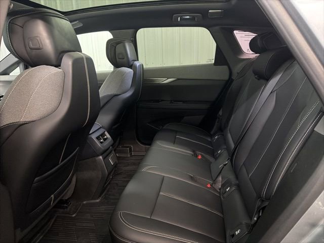 Certified 2025 Cadillac Optiq Luxury 1 w/ LPO, Floor Liner Package image 19