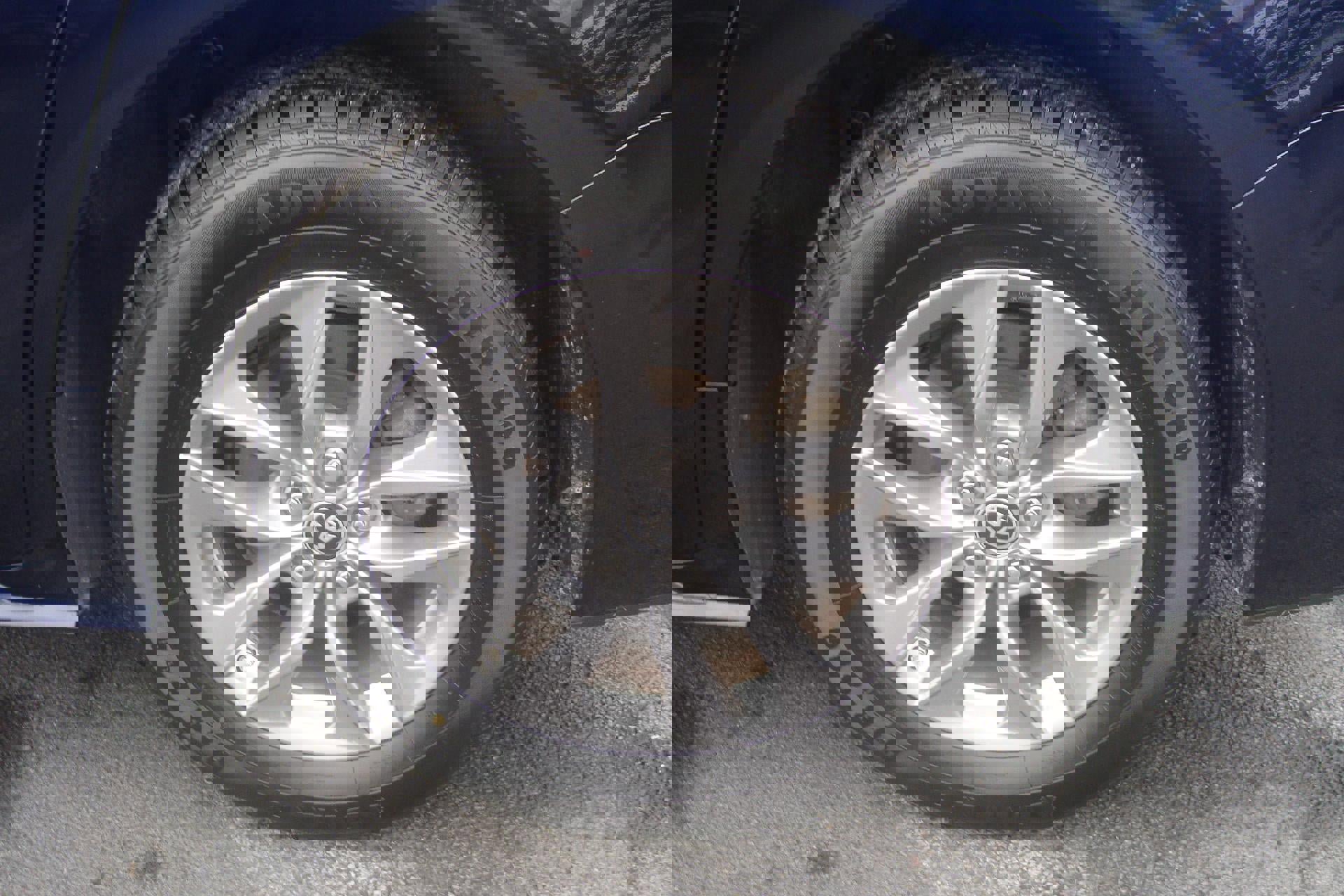 Used 2024 Toyota Sienna XLE image 8