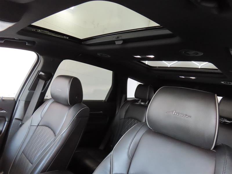 Used 2022 Buick Enclave Avenir w/ Trailering Package, 5000 lbs. AWD/4WD image 19