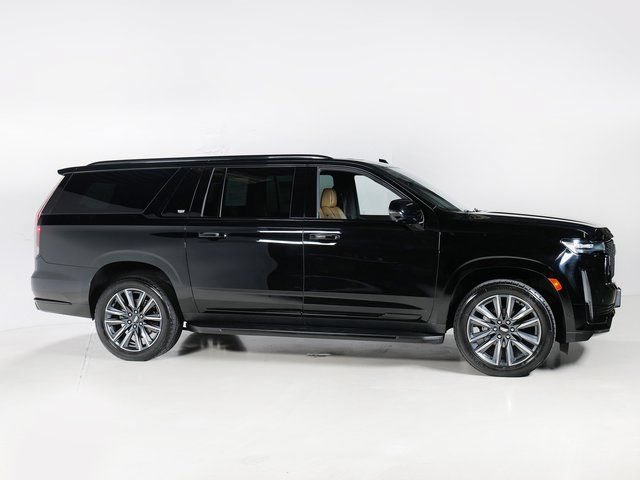 Used 2023 Cadillac Escalade ESV Sport AWD/4WD image 32