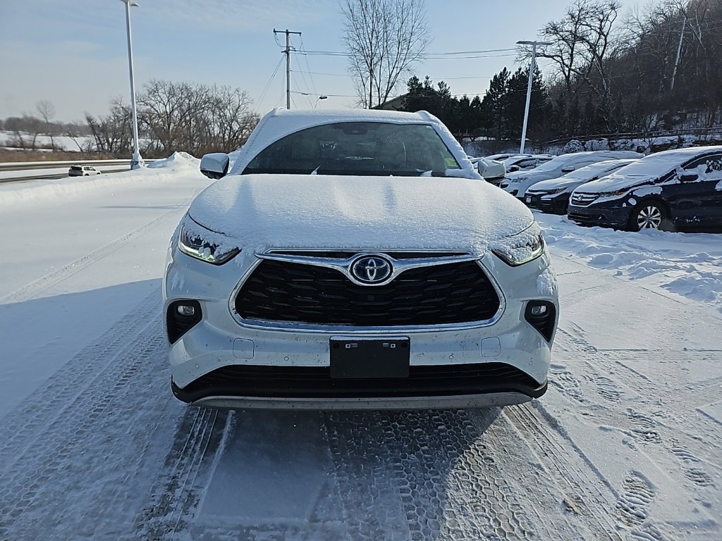Used 2023 Toyota Highlander Platinum image 3