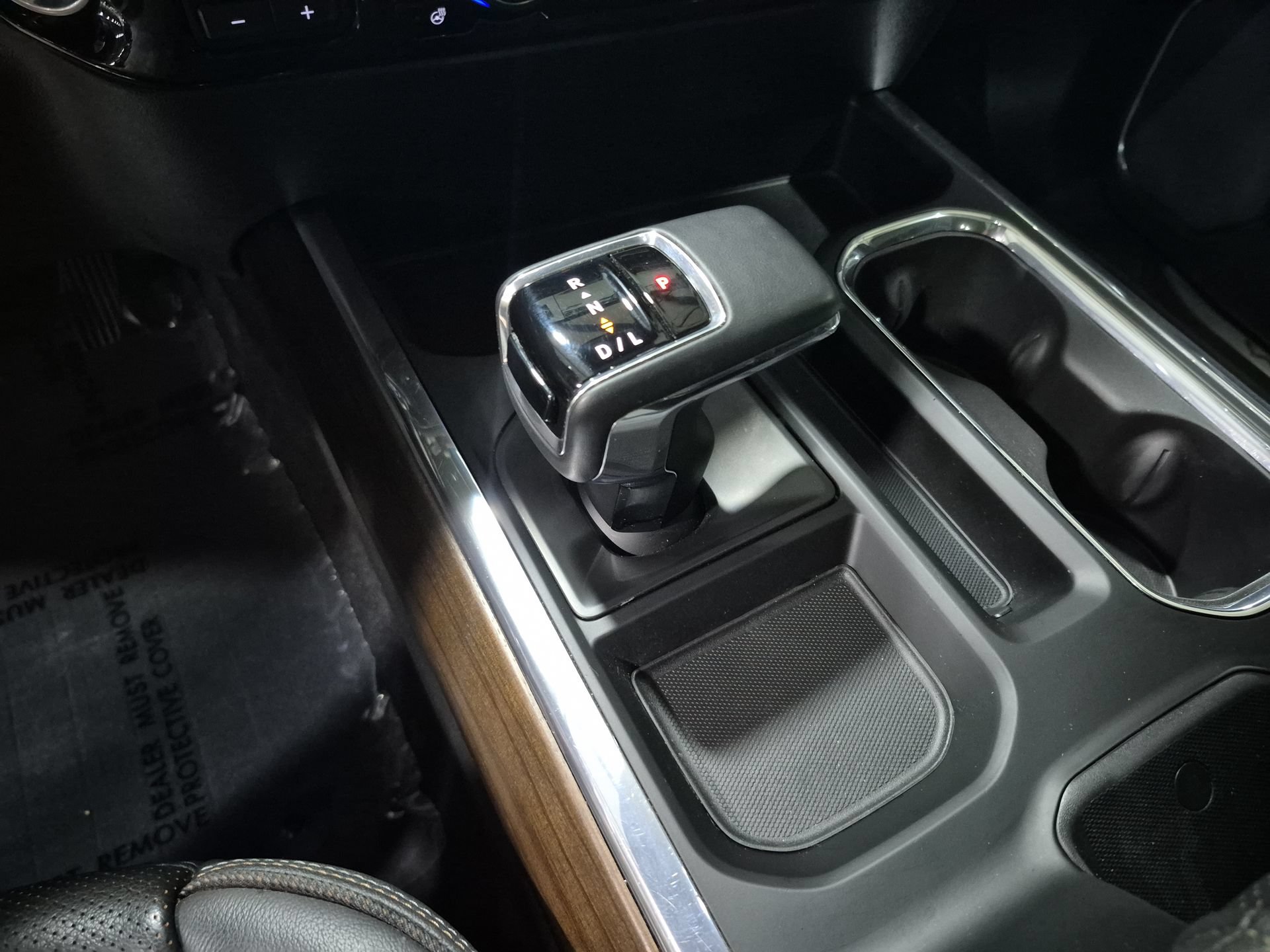 Used 2024 Chevrolet Silverado 1500 High Country w/ High Country Premium Package AWD/4WD image 17