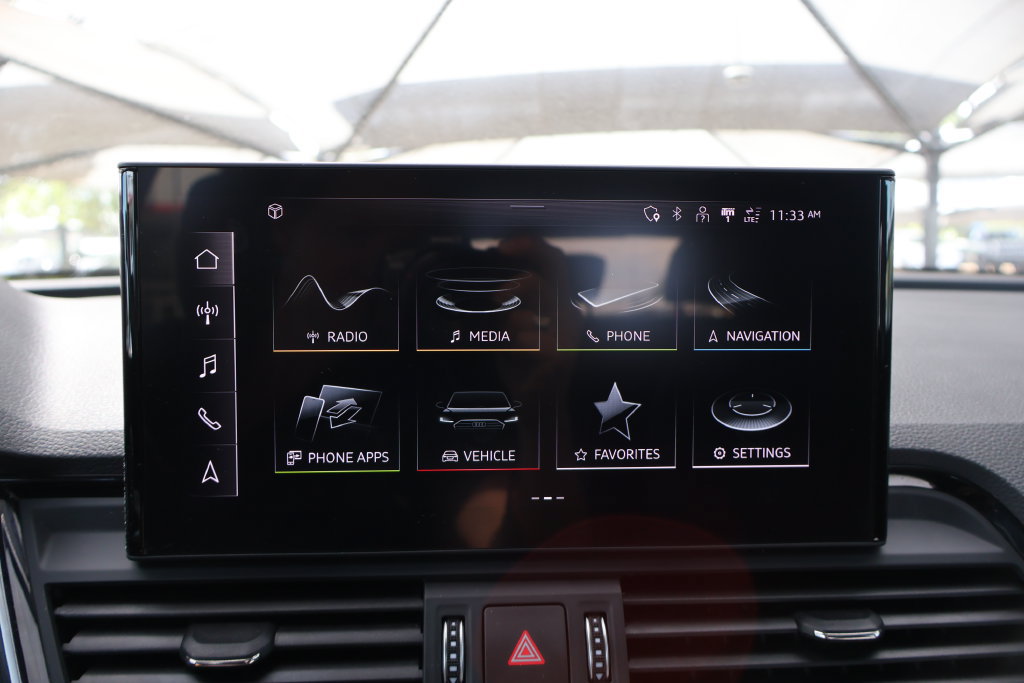 Used 2021 Audi Q5 e Premium Plus w/ Premium Plus Package AWD/4WD image 39
