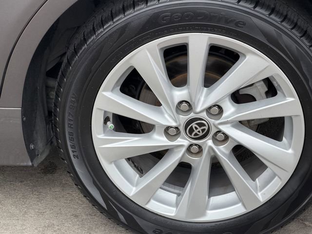 Used 2023 Toyota Camry LE w/ Convenience Package FWD image 7