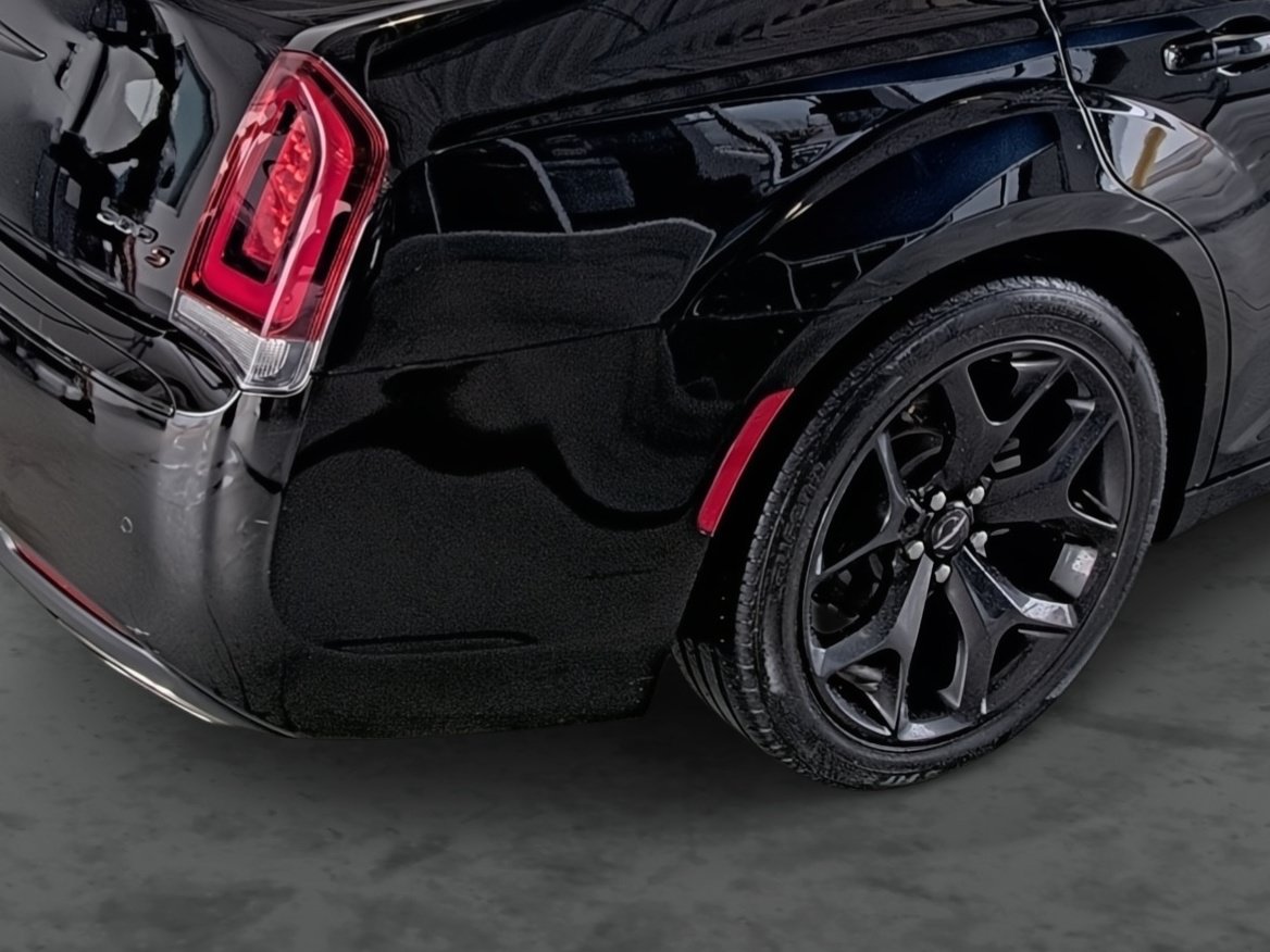 Used 2021 Chrysler 300 S RWD image 13