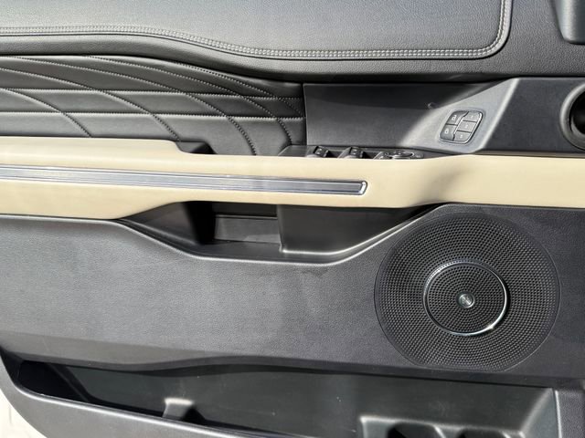 Used 2019 Ford Expedition Platinum RWD image 21