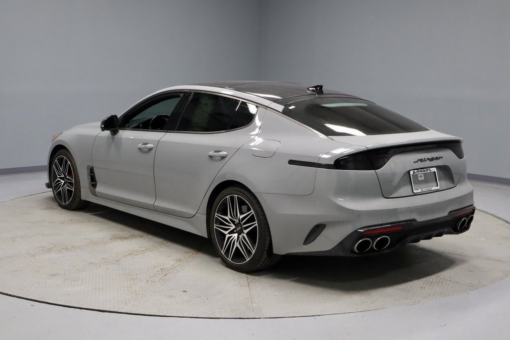 Used 2023 Kia Stinger GT2 image 12