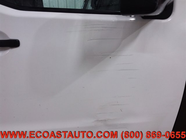 Used 2018 Nissan NV 2500 SV image 18