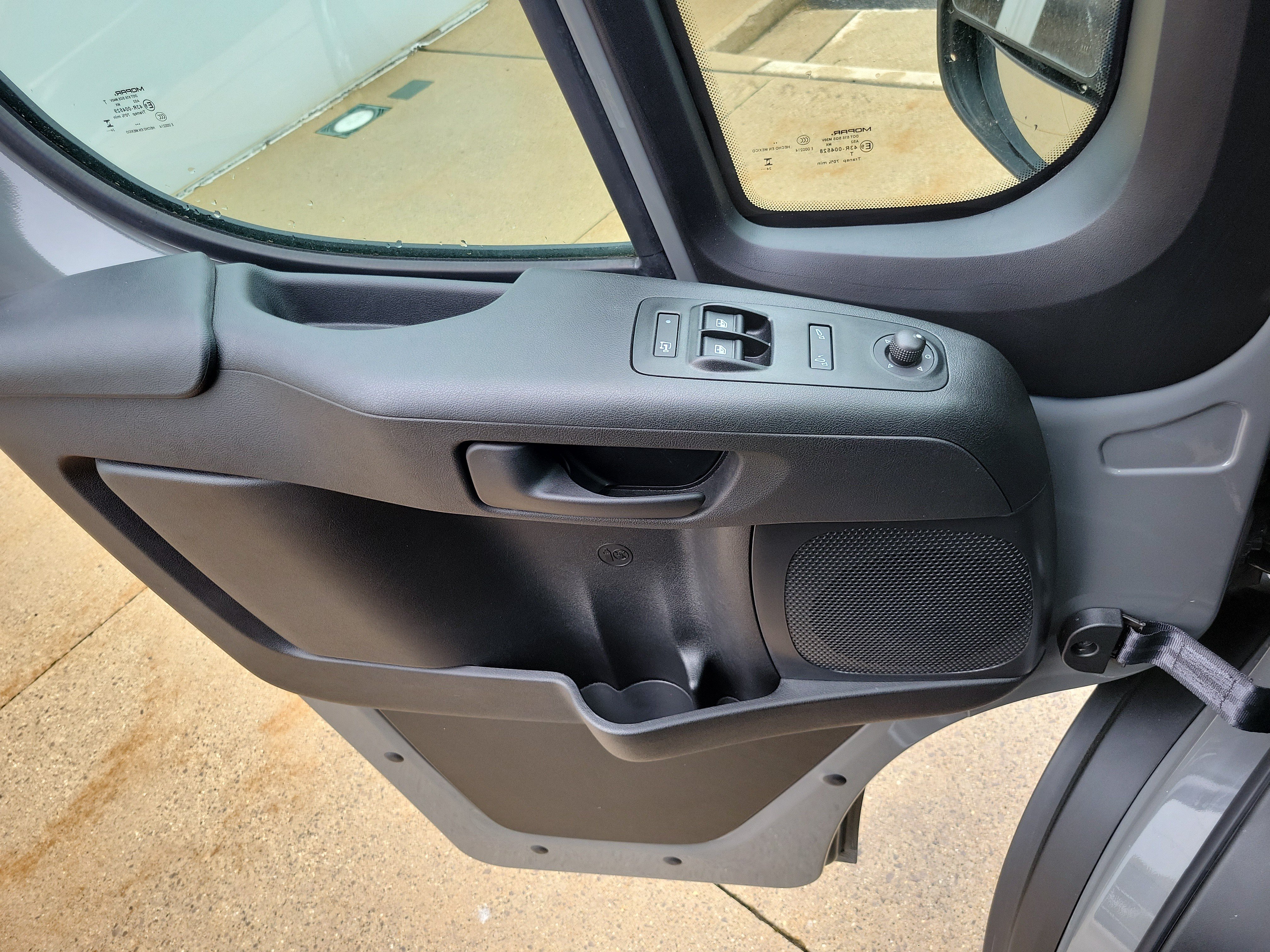 Used 2025 RAM ProMaster 2500 w/ Quick Order Package 22G SLT FWD image 7