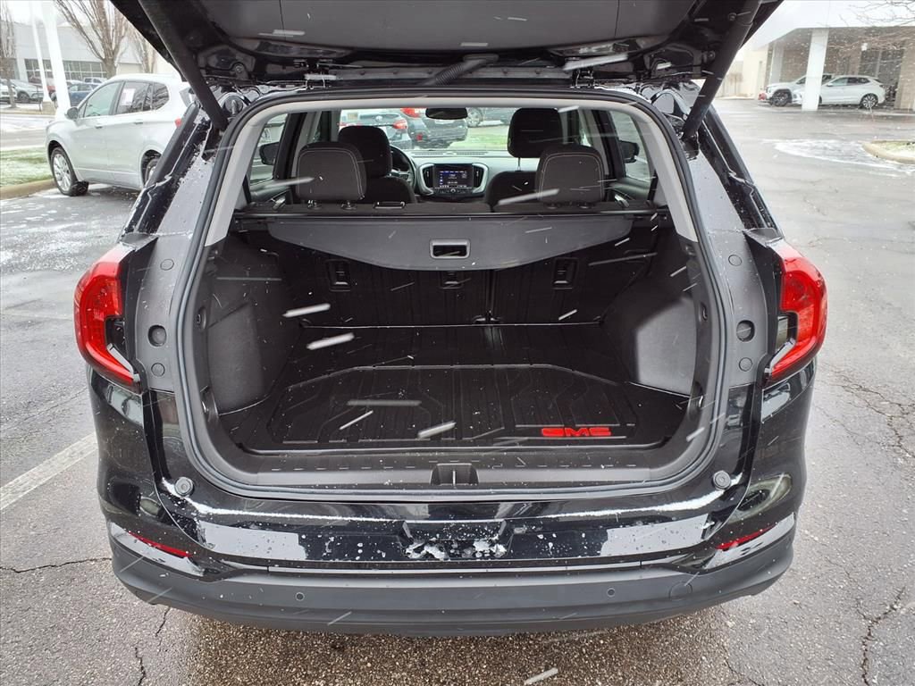 Certified 2022 GMC Terrain SLE w/ Driver Convenience Package image 28