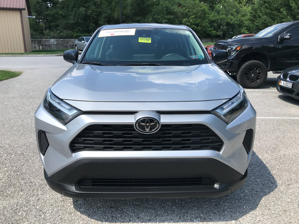 Certified 2024 Toyota RAV4 LE AWD/4WD image 3