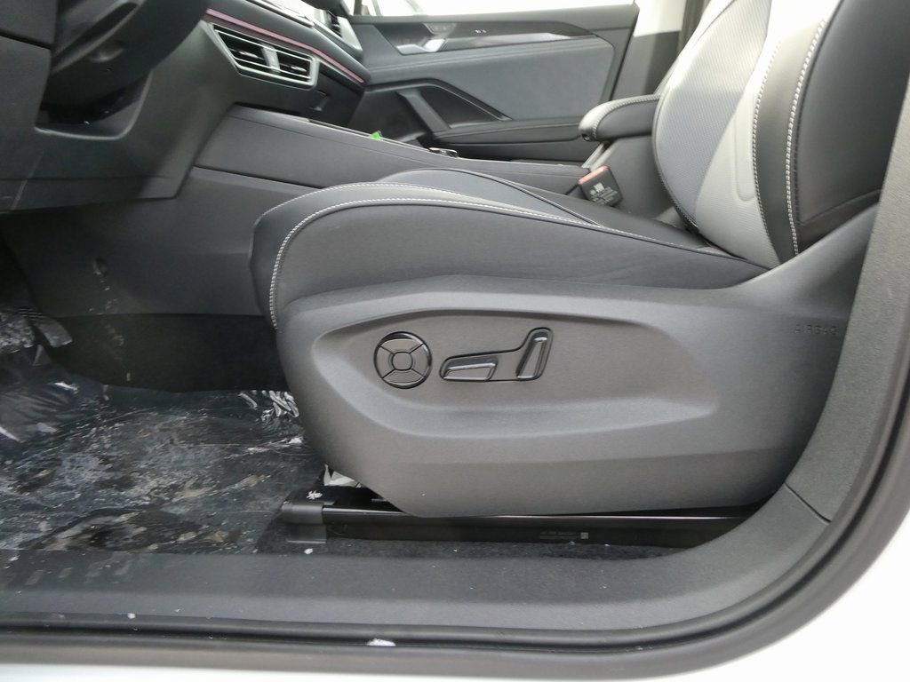 New 2026 Volkswagen Tiguan SE AWD/4WD image 7