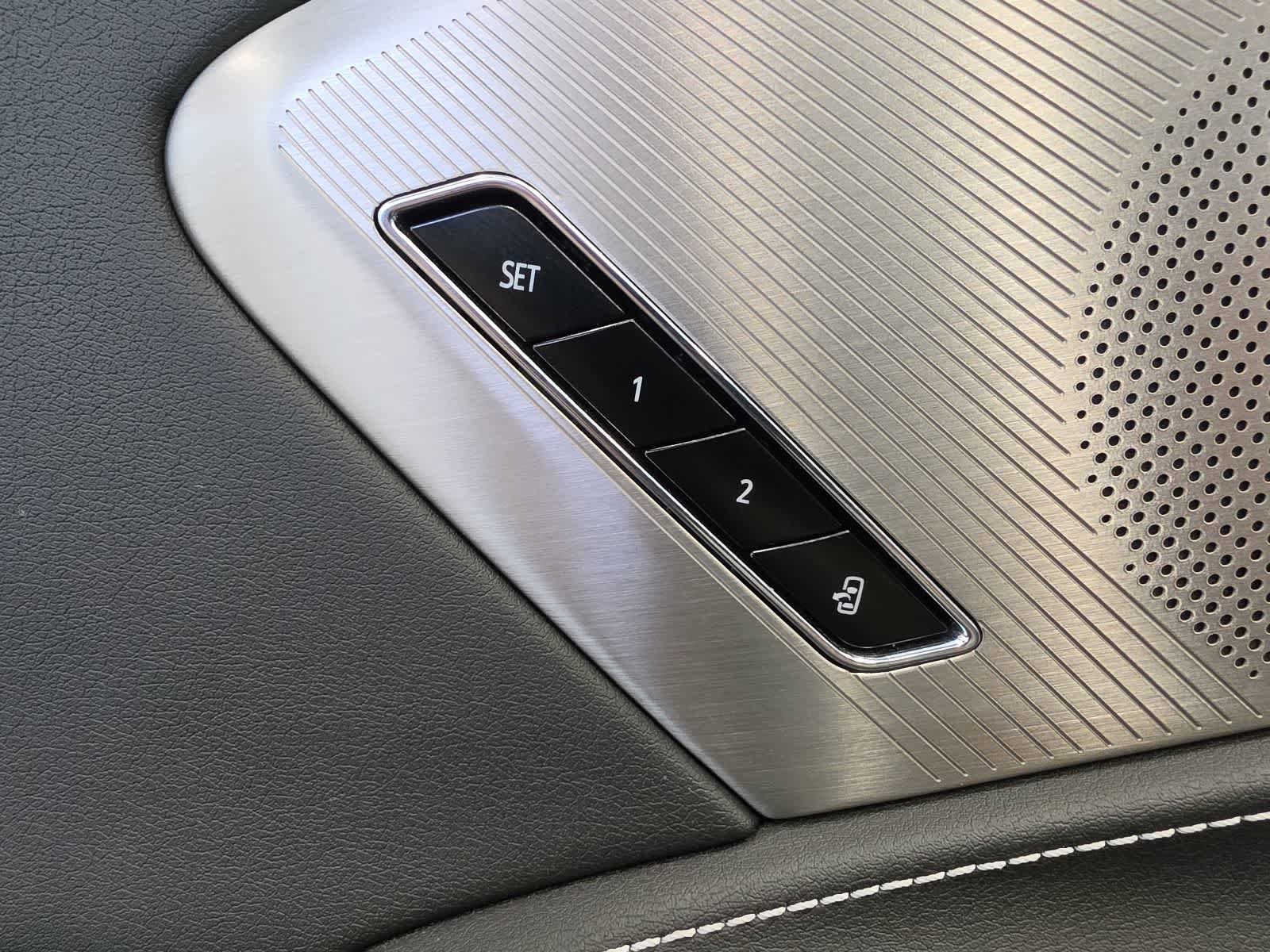 Used 2020 Chevrolet Corvette Stingray Preferred Cpe w/ 2LT Preferred Equipment Group RWD image 20