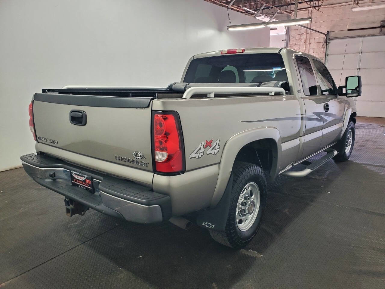 Used 2003 Chevrolet Silverado 2500 LT AWD/4WD image 7