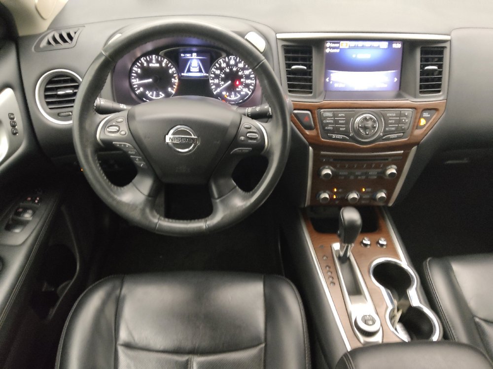 Used 2017 Nissan Pathfinder Platinum w/ Family Entertainment Package AWD/4WD image 22