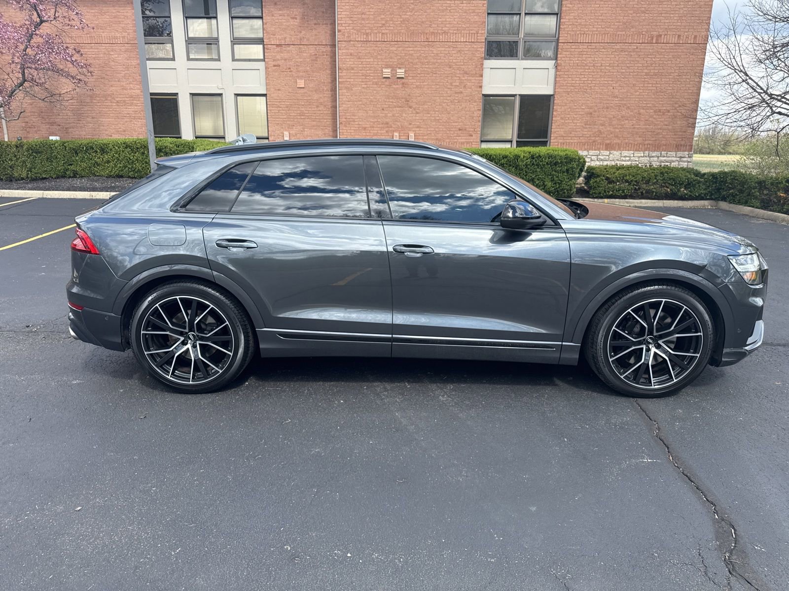 Used 2020 Audi SQ8 Premium Plus w/ Driver Assistance Package image 4