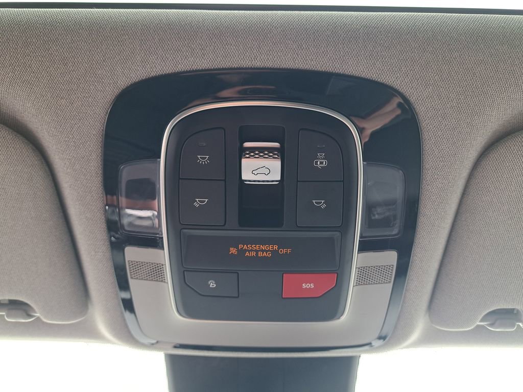 Used 2022 Hyundai Santa Fe Limited AWD/4WD image 34