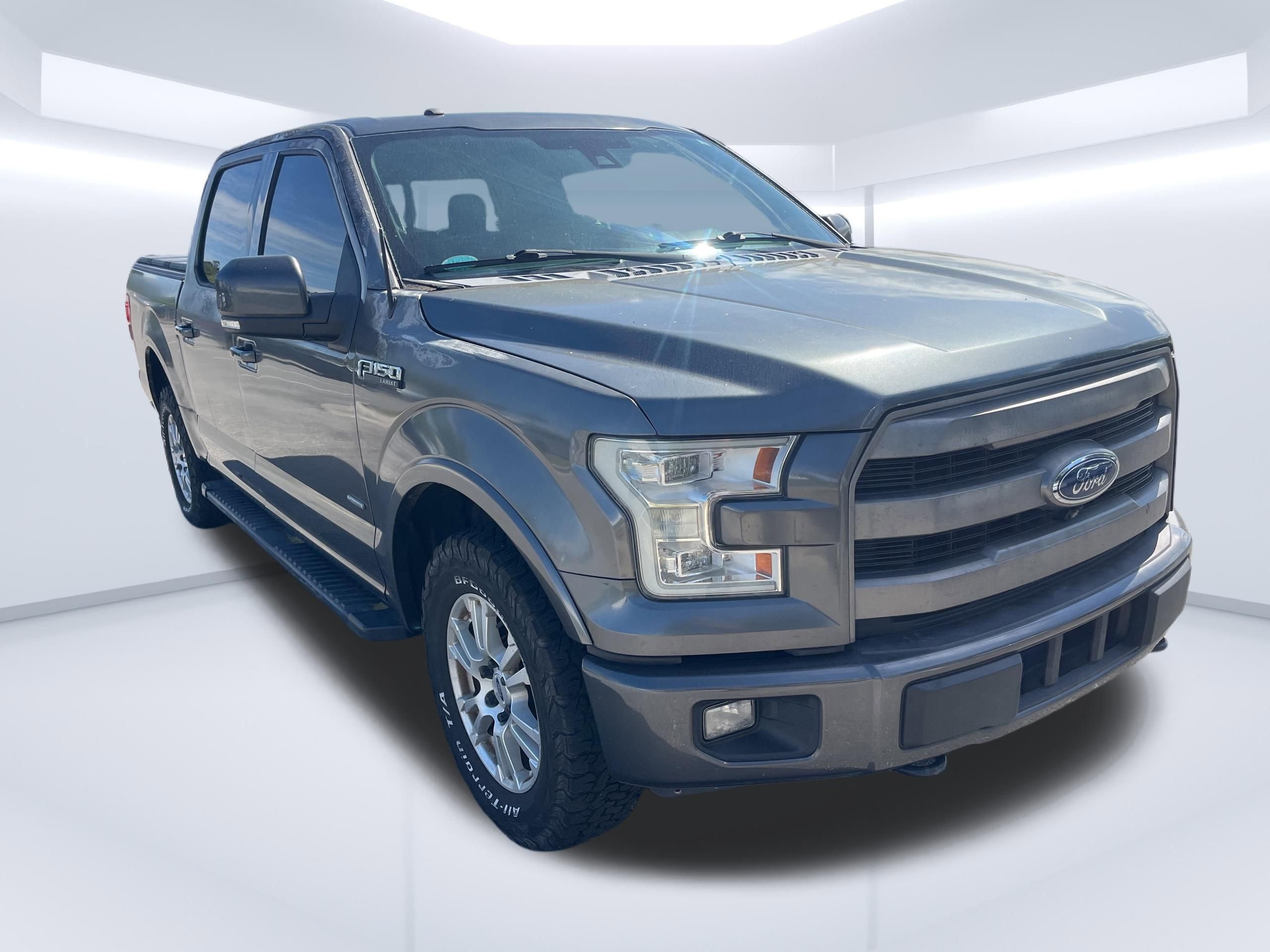 Used 2017 Ford F150 Lariat w/ Equipment Group 502A Luxury AWD/4WD image 1
