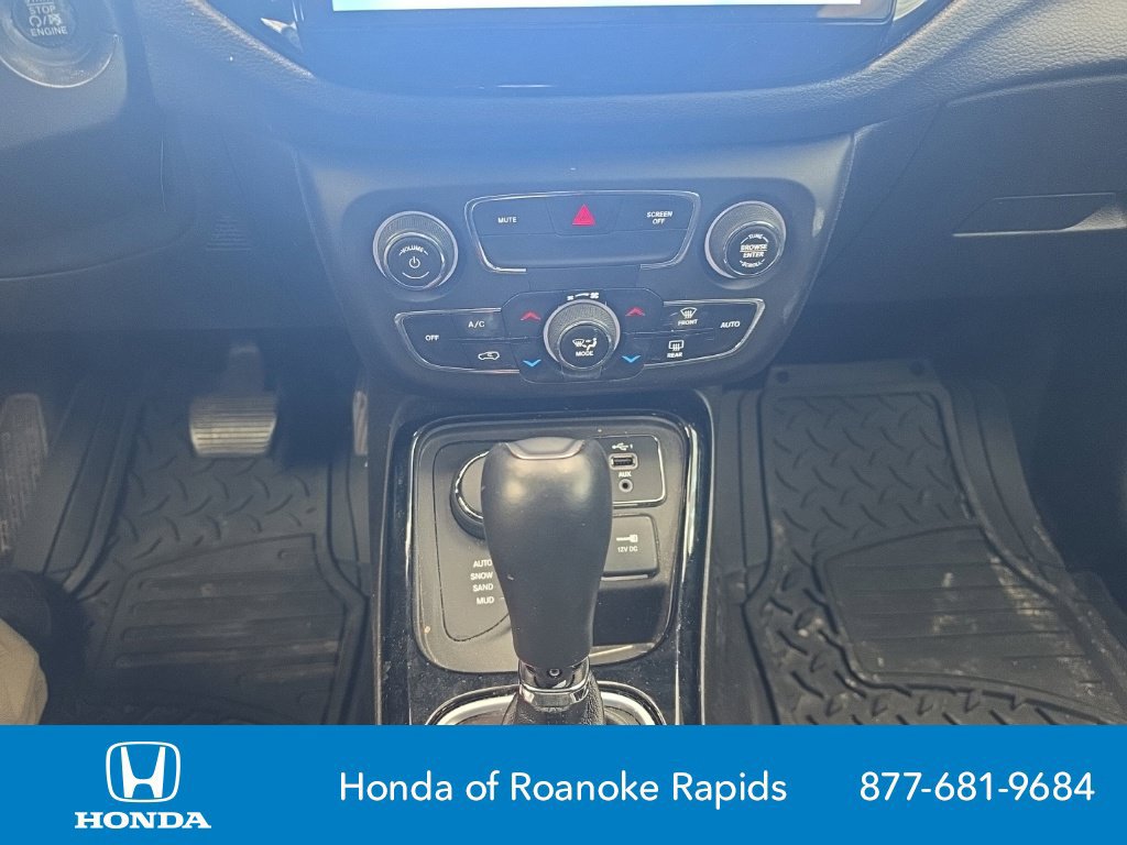 Used 2019 Jeep Compass Latitude AWD/4WD image 11