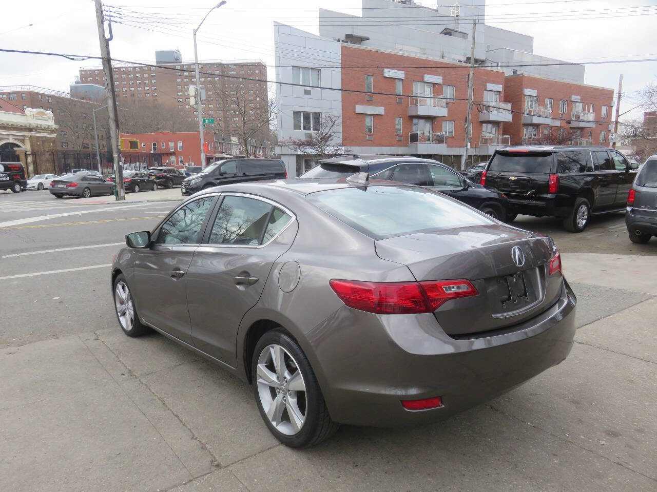 Used 2015 Acura ILX w/ Technology Package FWD image 5