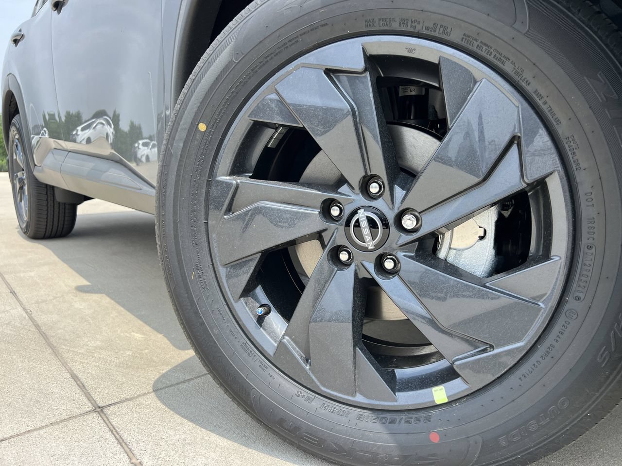 New 2026 Nissan Rogue SV FWD image 6