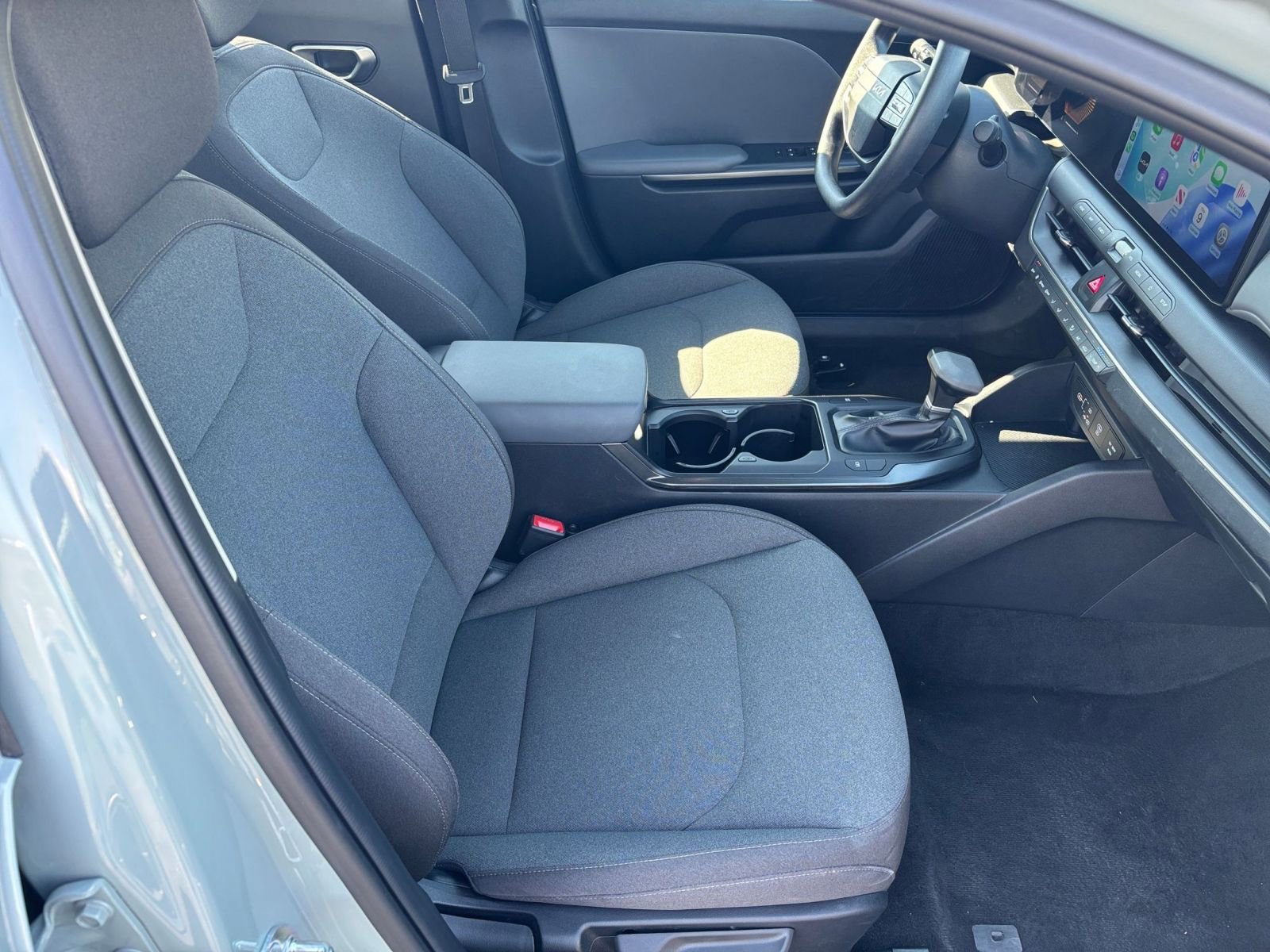 Used 2025 Kia K4 FWD image 35