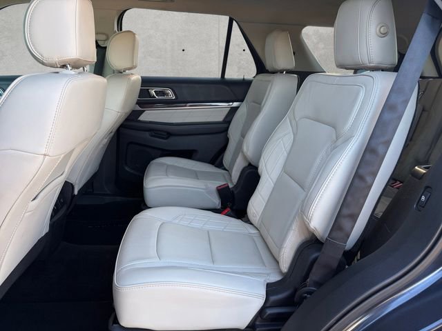 Used 2017 Ford Explorer Platinum image 22