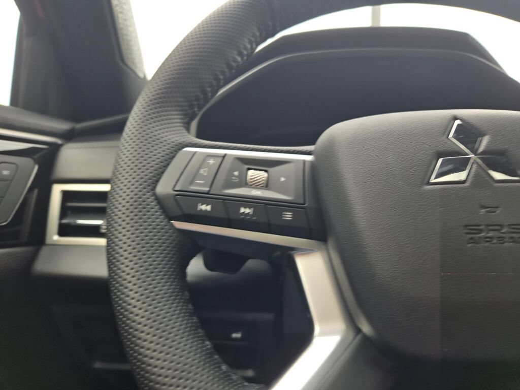 New 2026 Mitsubishi Outlander SEL Black Edition AWD/4WD image 34