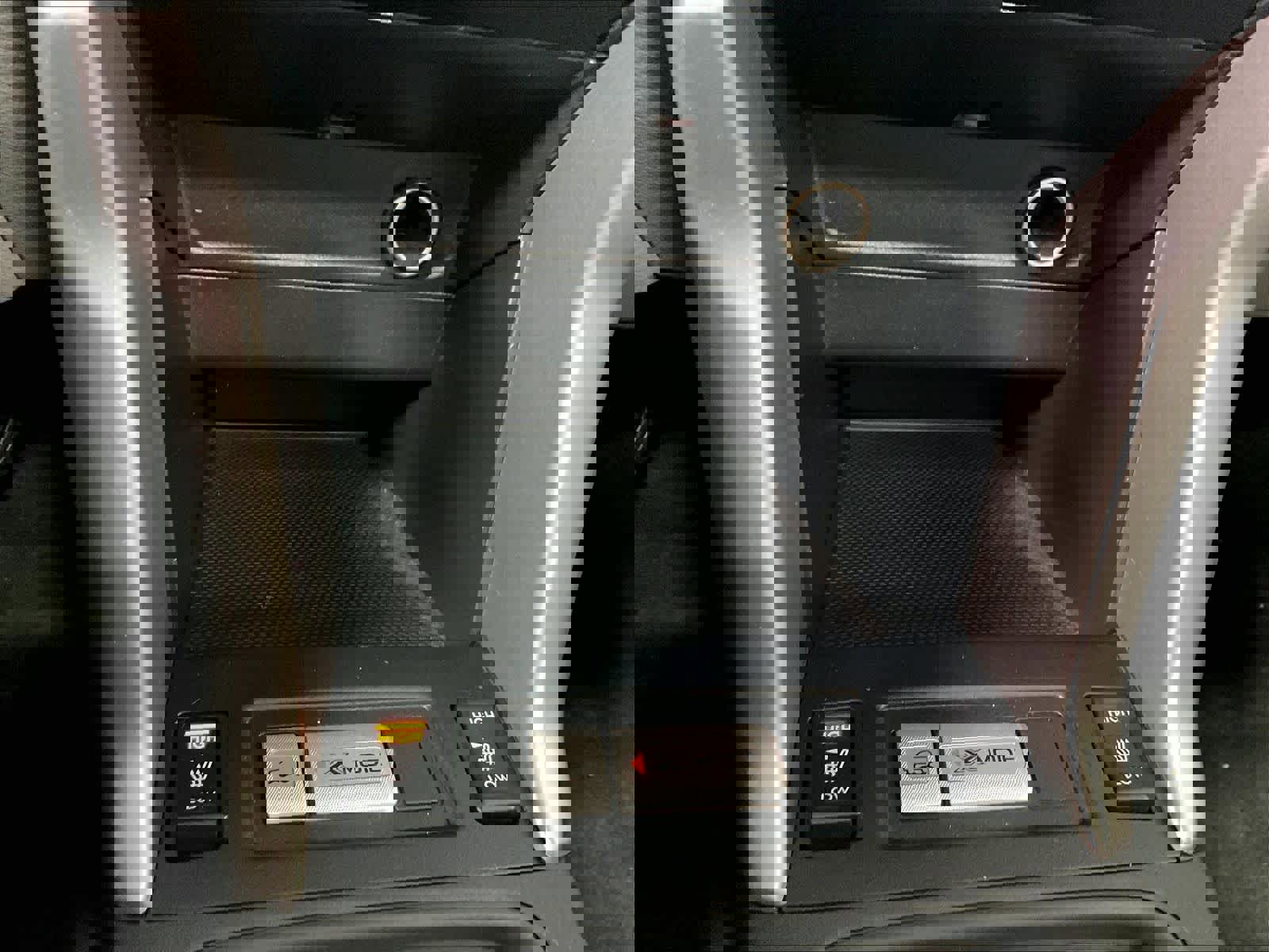 Used 2018 Subaru Forester 2.5i Premium w/ All-Weather Package image 27