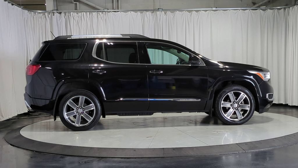 Used 2017 GMC Acadia Denali w/ Technology Package AWD/4WD image 11