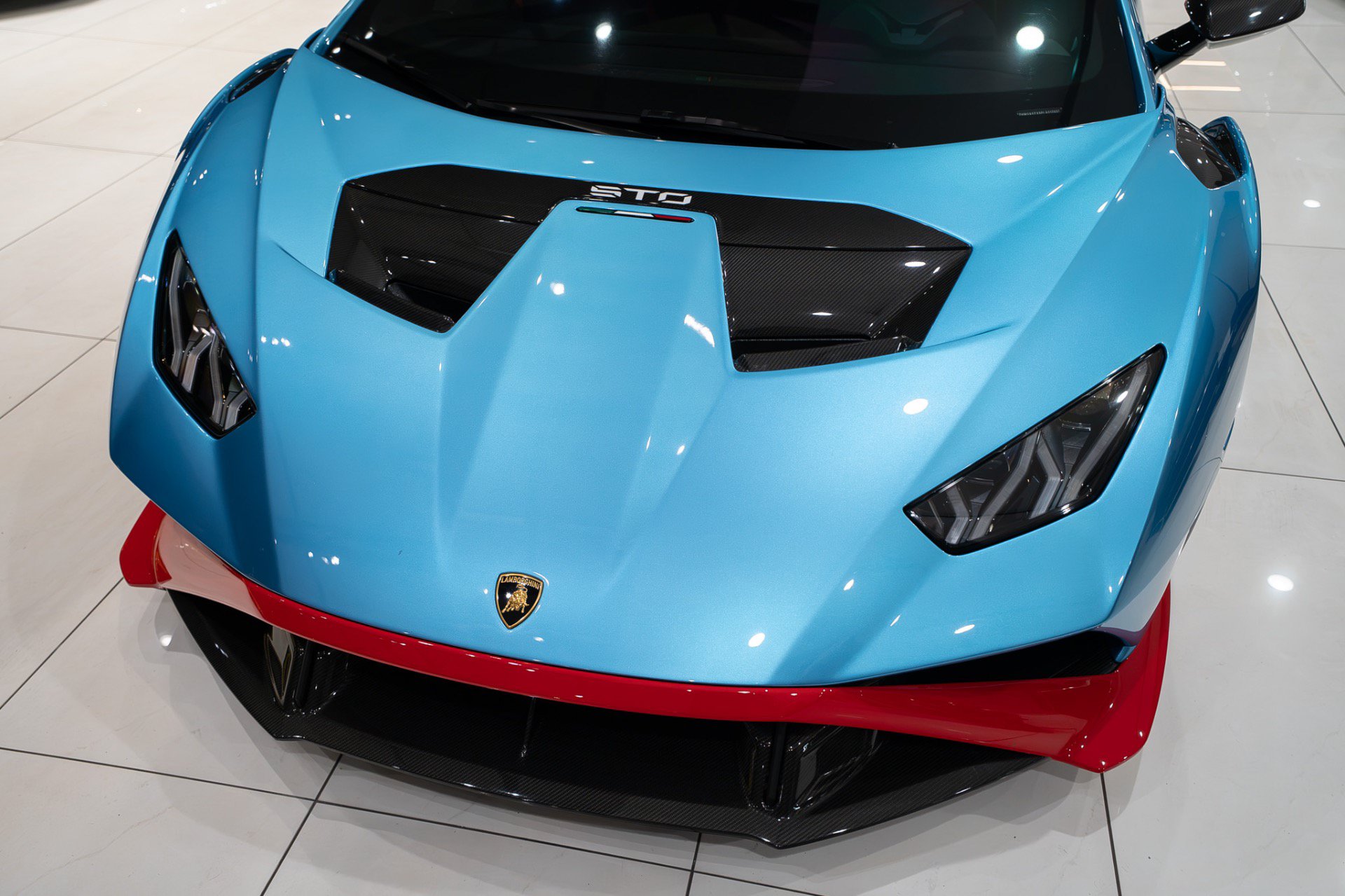 Used 2023 Lamborghini Huracan STO RWD image 35